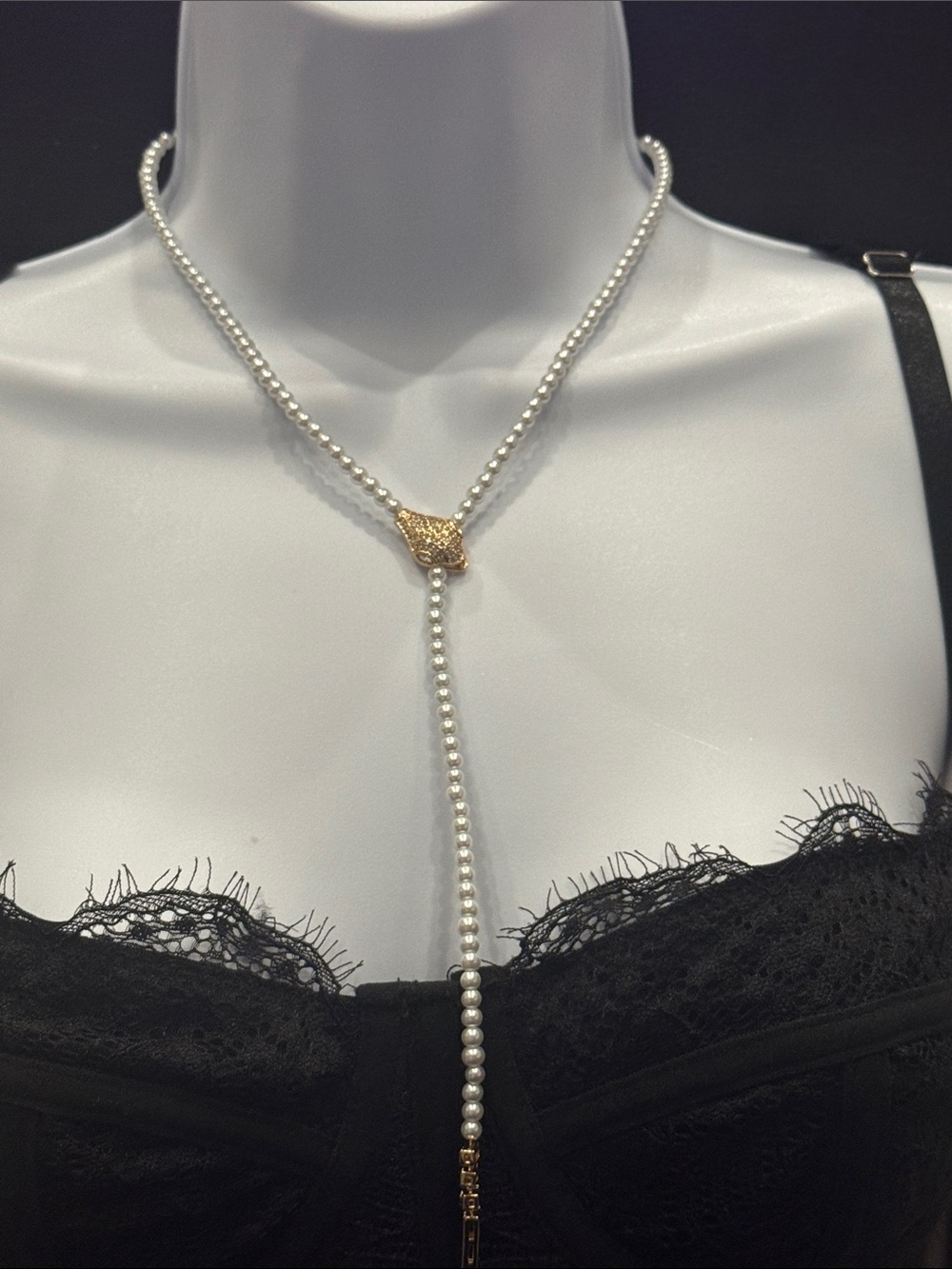 Elegant Pearl Lariat Necklace with Gold Accent - Women Jewelry